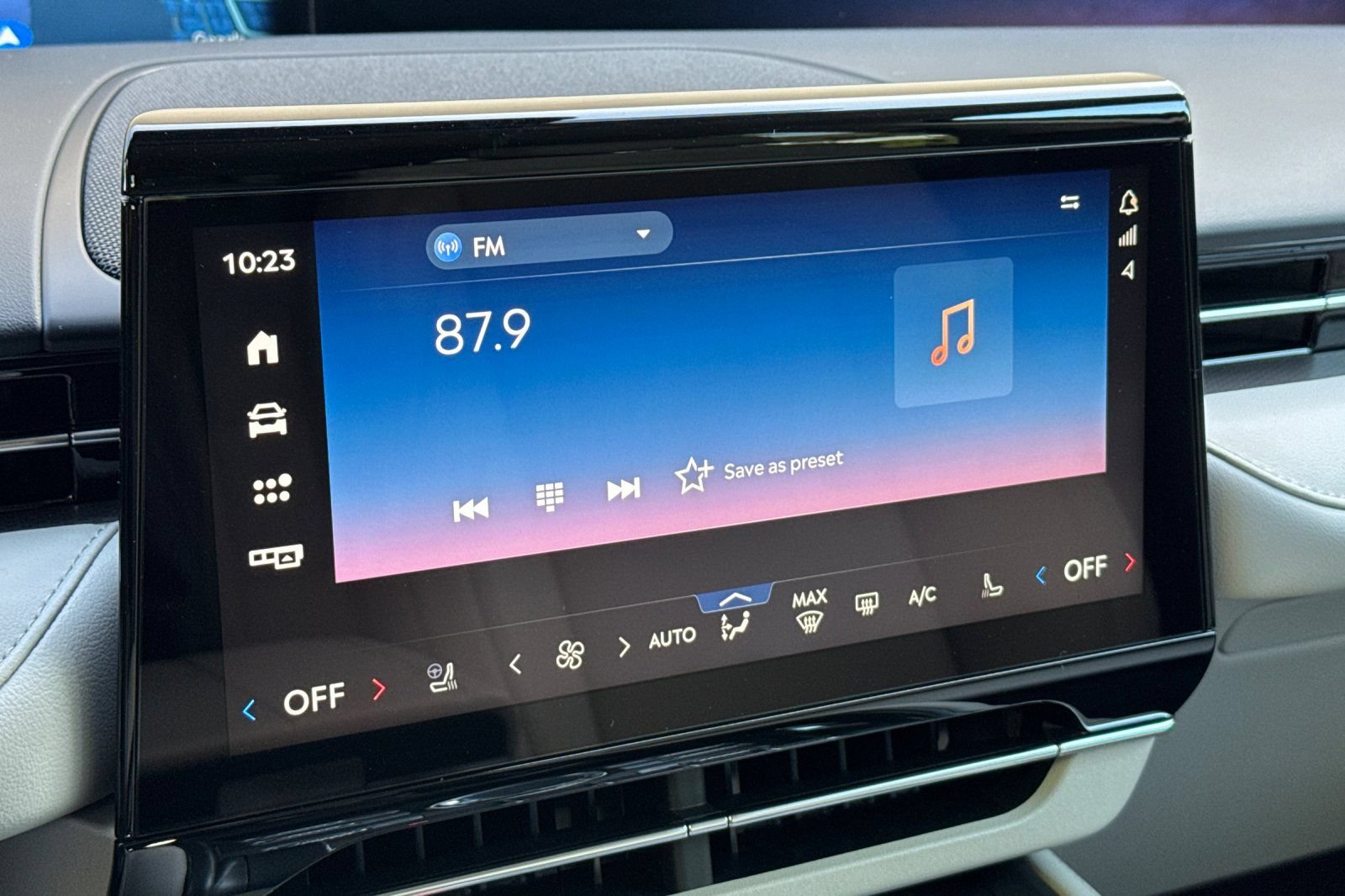 New 2026 Lincoln Nautilus Premier w/ Jet Appearance Package AWD/4WD image 14
