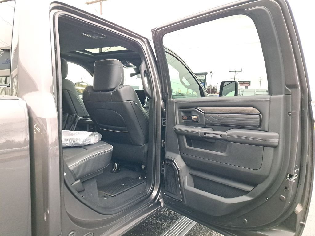 New 2026 RAM 3500 Limited image 14