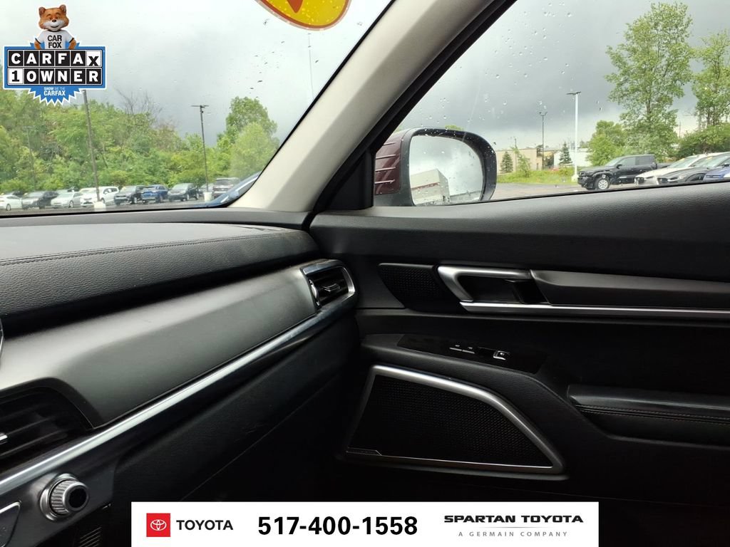 Used 2022 Kia Telluride LX FWD image 22