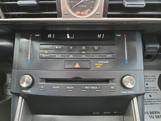 Used 2016 Lexus IS 200t image 27