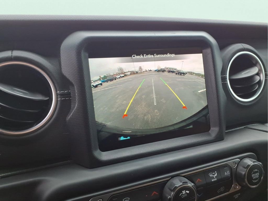 Used 2023 Jeep Wrangler Unlimited Sahara image 27