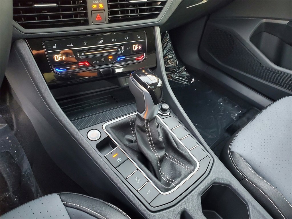 New 2025 Volkswagen Jetta SE image 10
