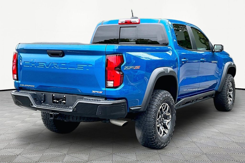 Used 2023 Chevrolet Colorado ZR2 w/ ZR2 Convenience Package III AWD/4WD image 5