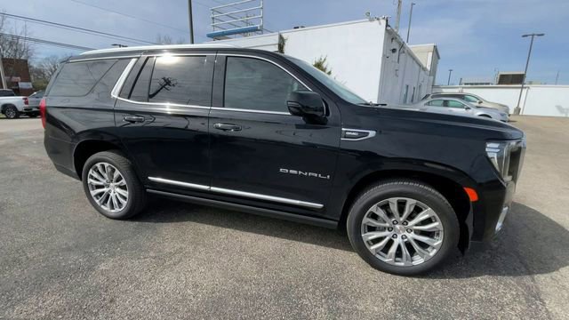 Used 2023 GMC Yukon Denali AWD/4WD image 3