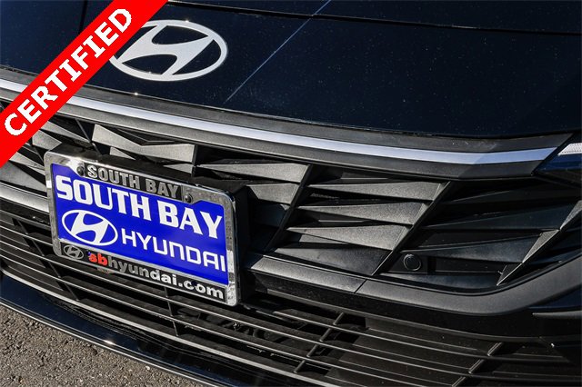 Certified 2025 Hyundai Elantra SEL image 11