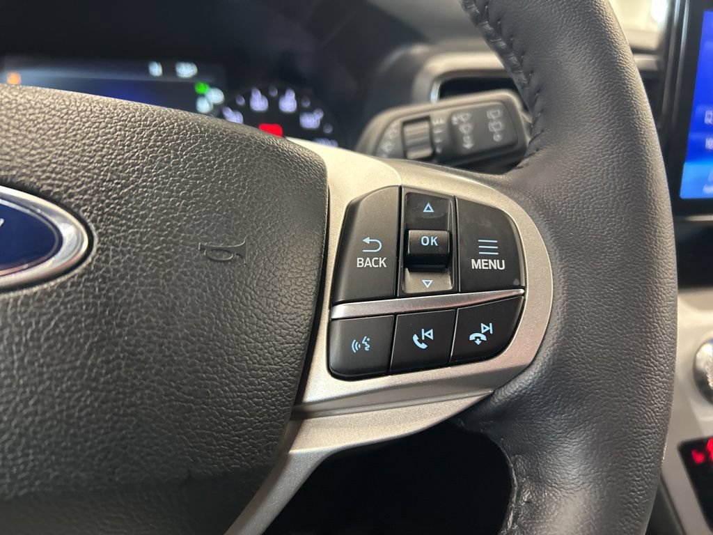 Used 2023 Ford Explorer XLT w/ Equipment Group 202A AWD/4WD image 9