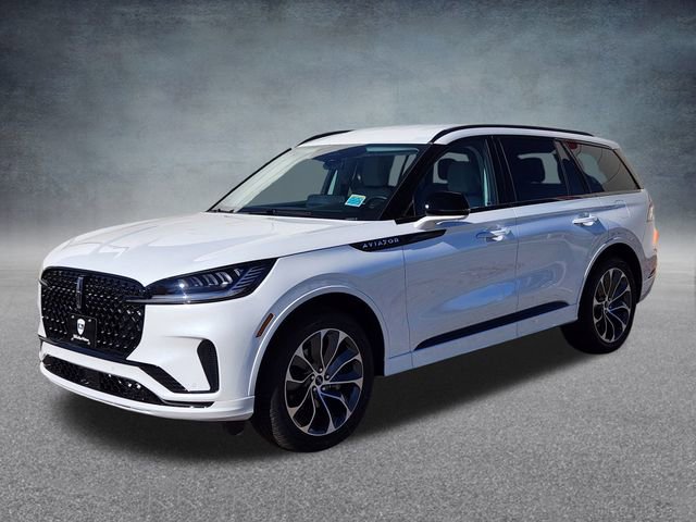 New 2026 Lincoln Aviator AWD w/ Jet Appearance Package image 3