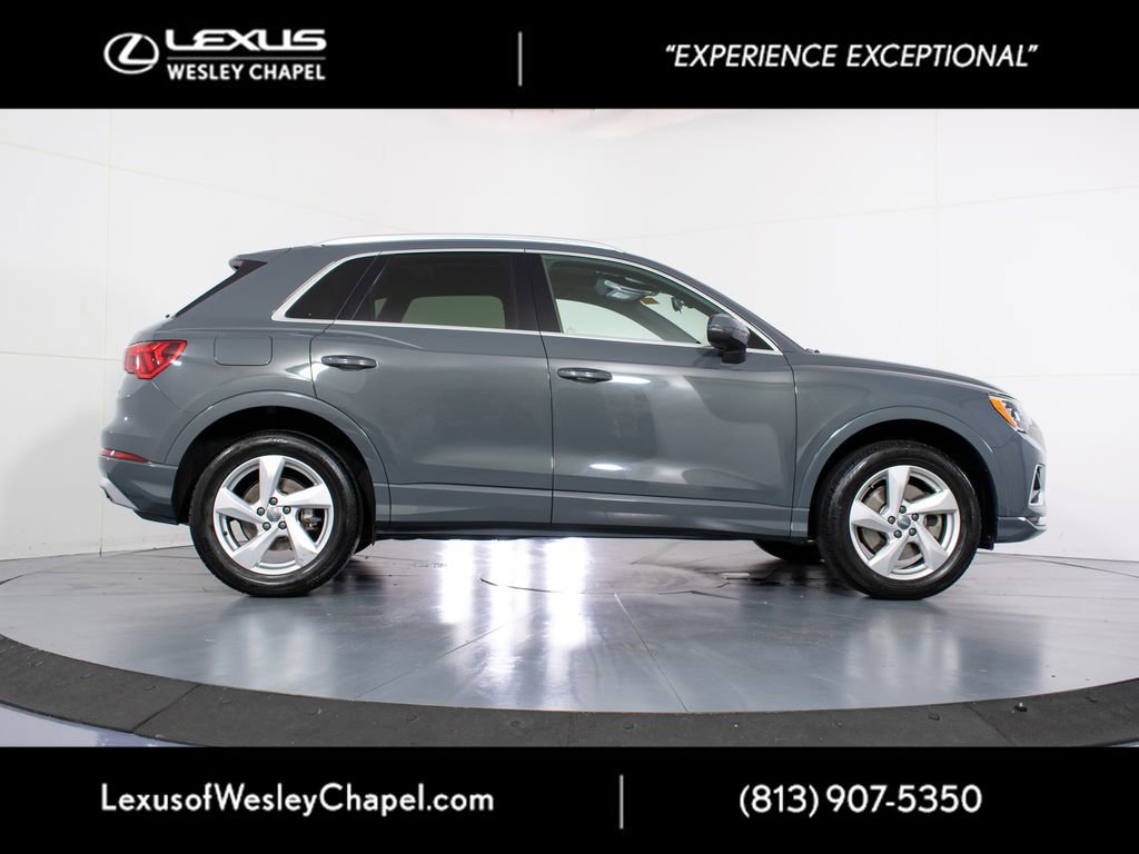 Used 2020 Audi Q3 2.0T Premium w/ Convenience Package AWD/4WD image 4