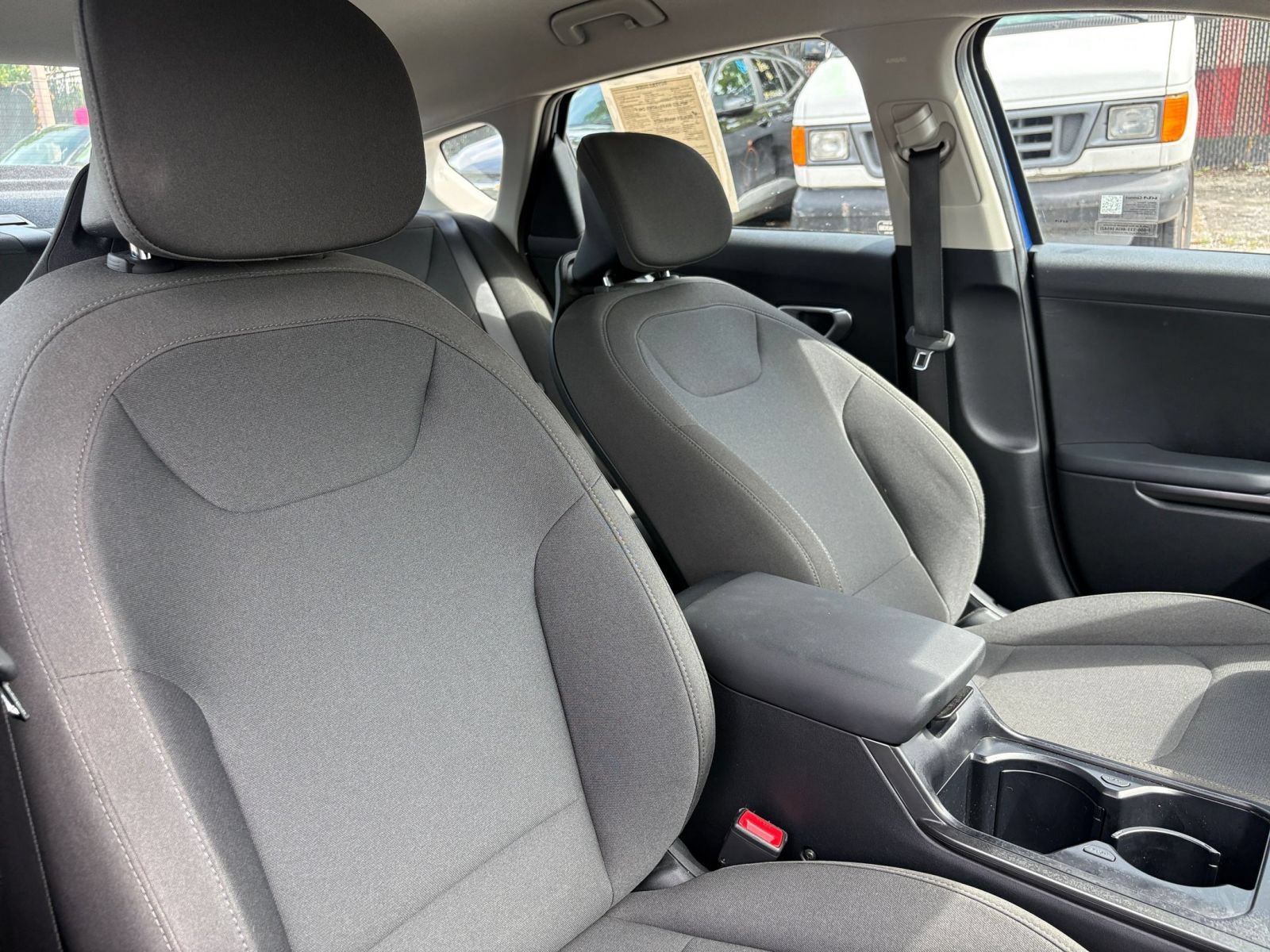 Used 2026 Kia K4 FWD image 30