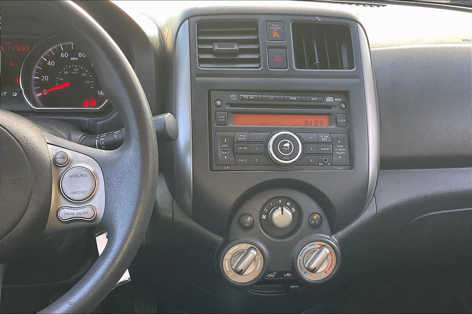 Used 2012 Nissan Versa FWD image 5
