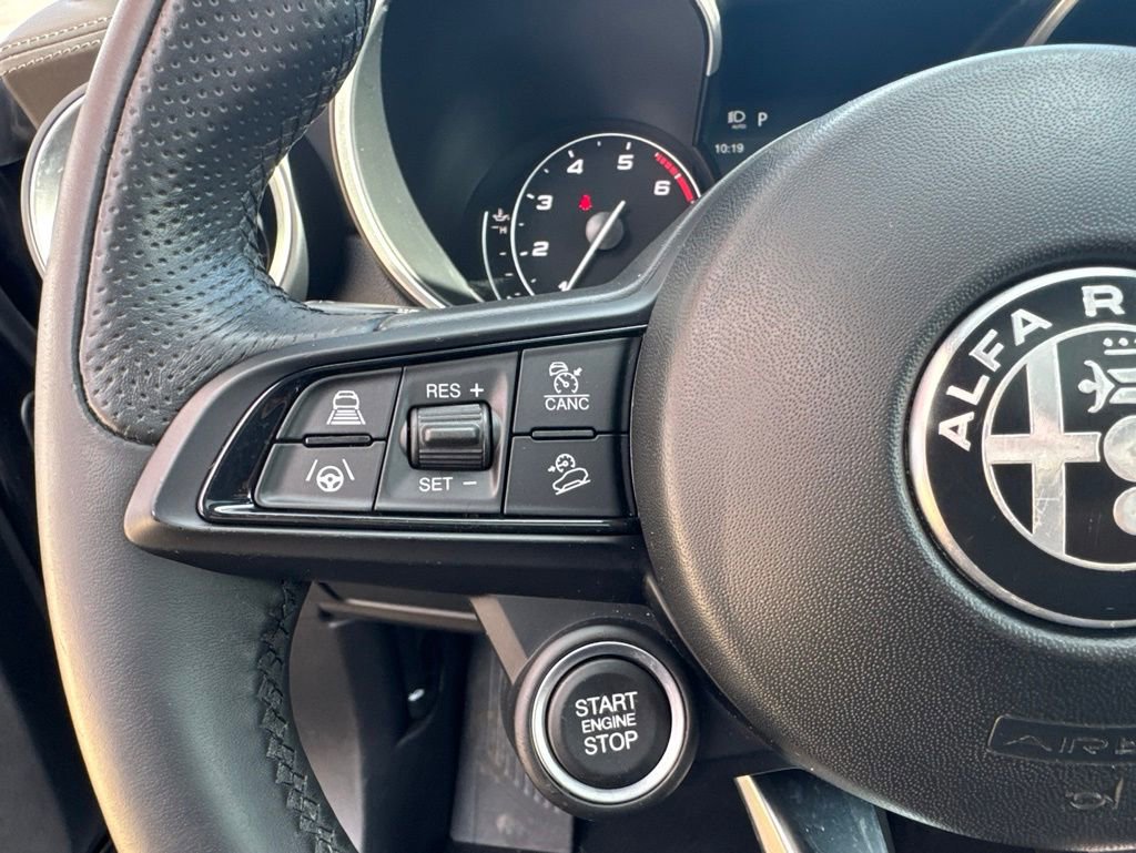 Used 2023 Alfa Romeo Stelvio Ti AWD/4WD image 34
