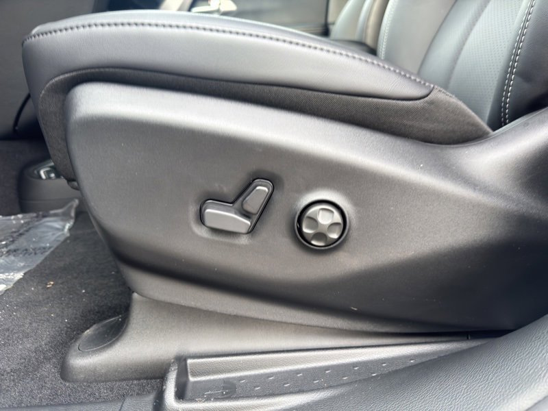 New 2026 Chrysler Pacifica Select image 11