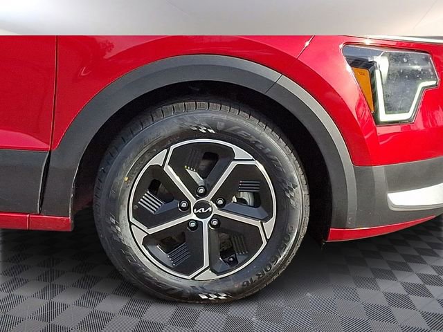 Certified 2023 Kia Niro LX image 10