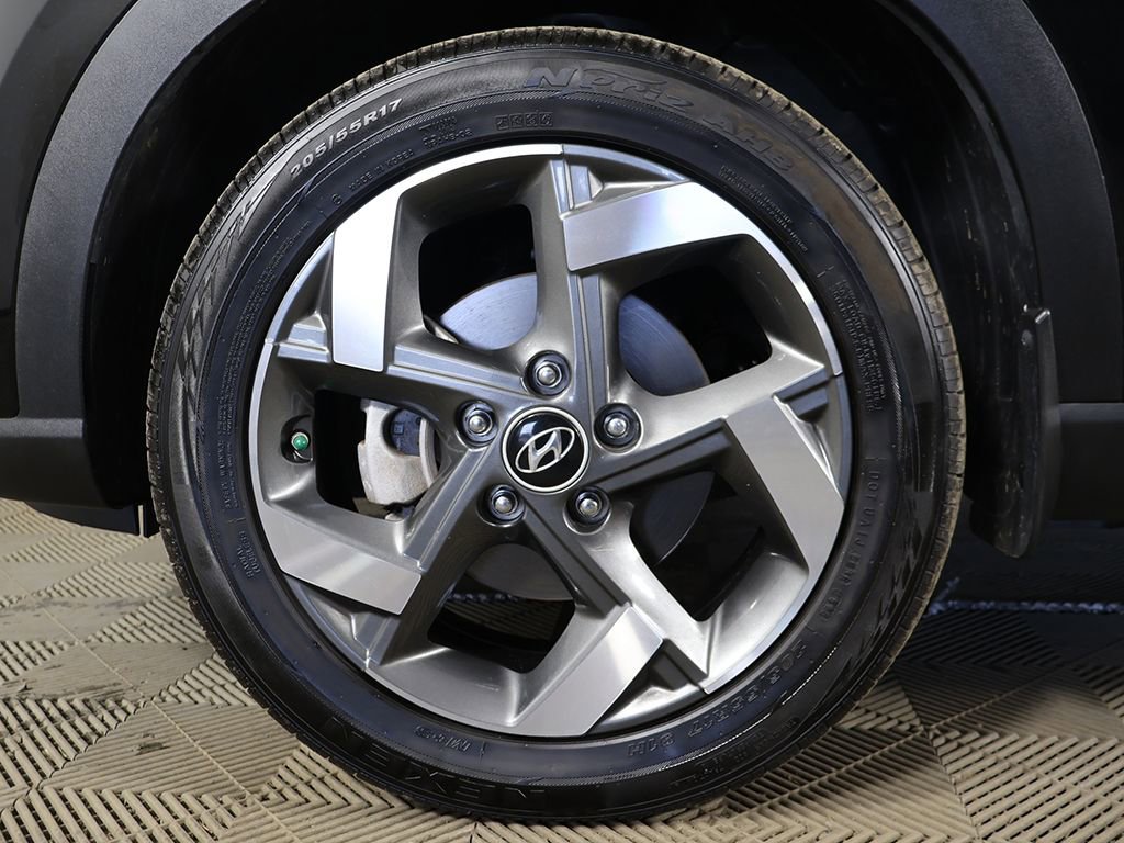 Certified 2023 Hyundai Venue SEL w/ Cargo Package image 18