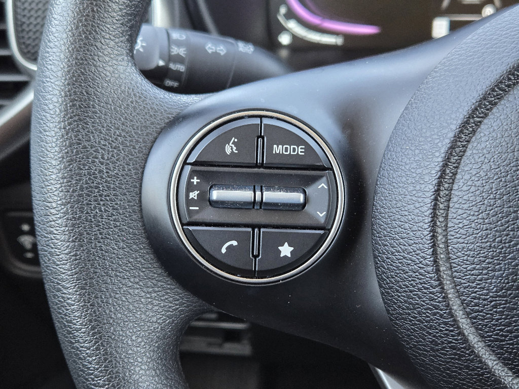 Certified 2025 Kia Soul S image 27