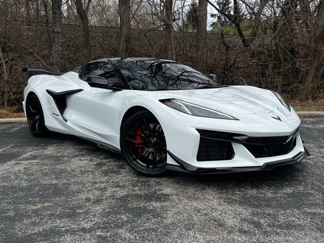 Used 2025 Chevrolet Corvette Z06 w/ Battery Protection Package image 8
