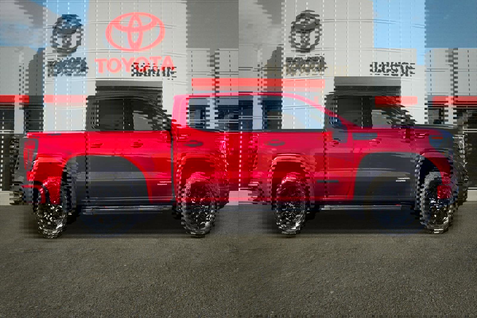 Used 2023 GMC Sierra 1500 Elevation w/ LPO, Elevation Black Package image 2