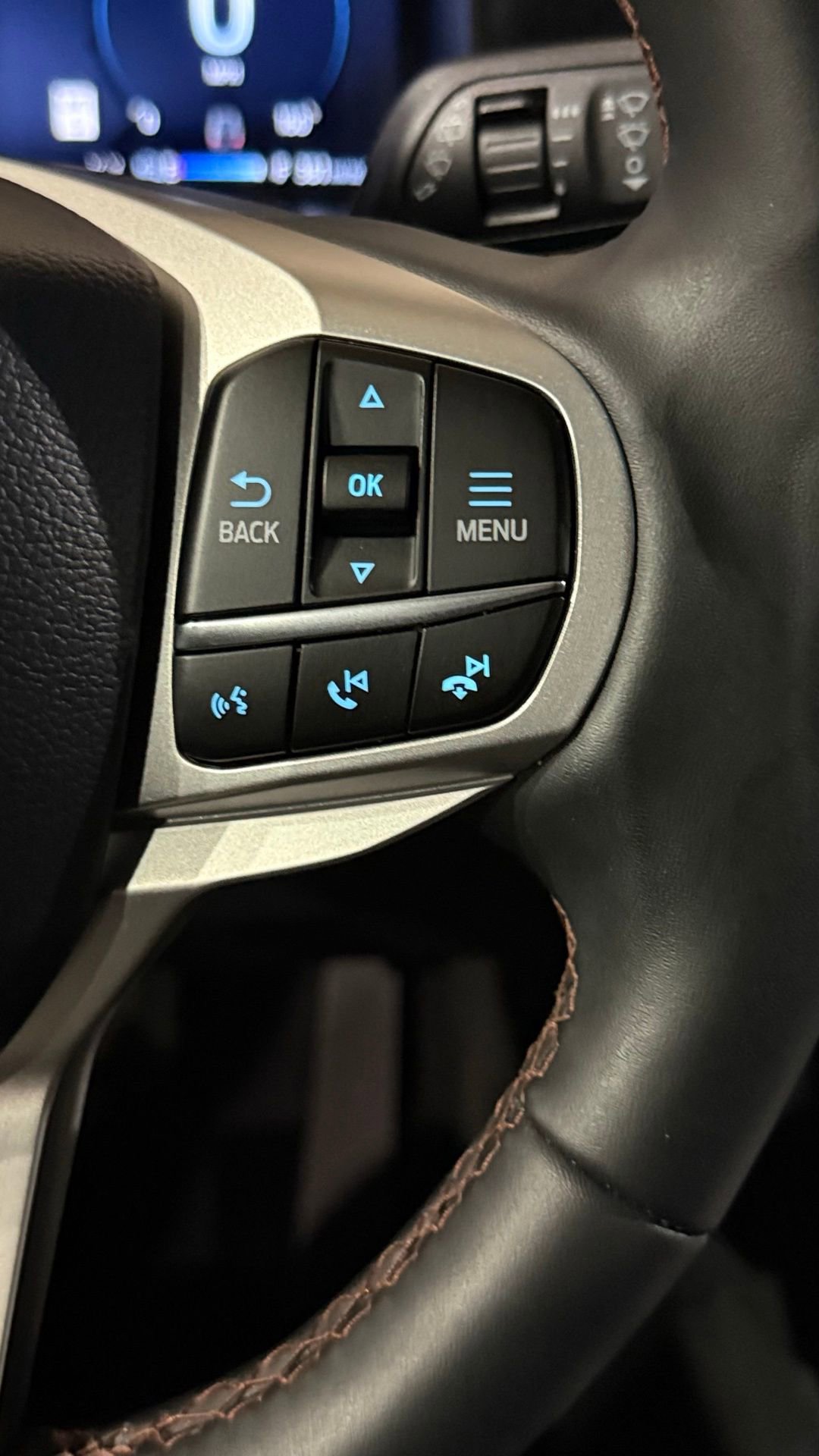 Used 2025 Ford Explorer Active w/ Active Comfort Package image 81