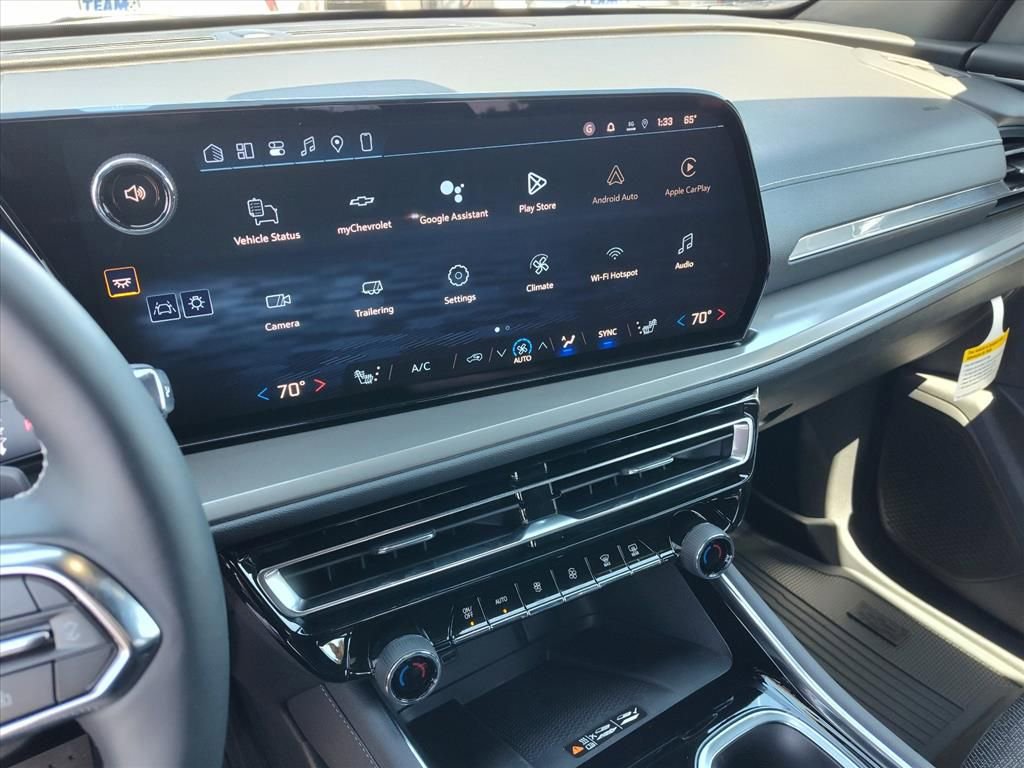 New 2026 Chevrolet Traverse LT w/ Sun and Wheel Package FWD image 11