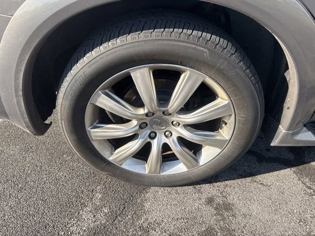 Used 2014 INFINITI QX80 4WD w/ Deluxe Touring Package image 9