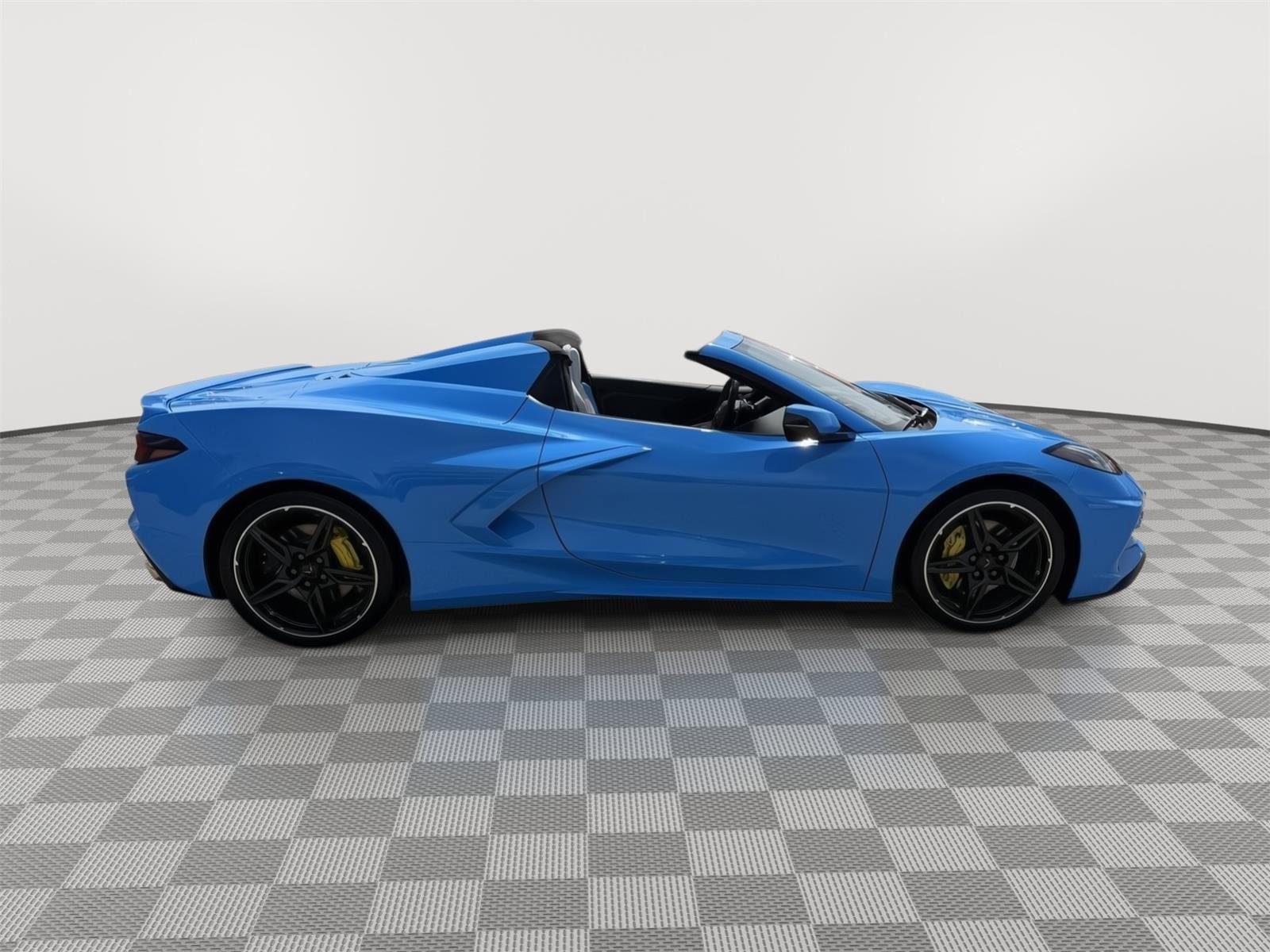 Used 2023 Chevrolet Corvette Stingray Convertible w/ Battery Protection Package RWD image 9