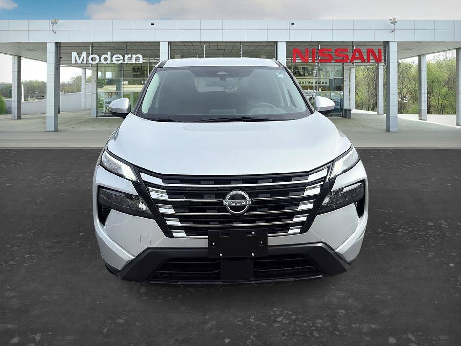 Certified 2025 Nissan Rogue SV AWD/4WD image 8