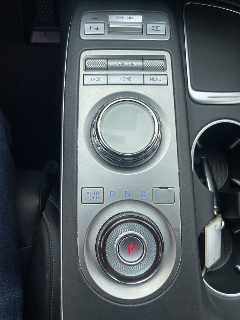 Used 2025 Genesis GV70 2.5T image 19