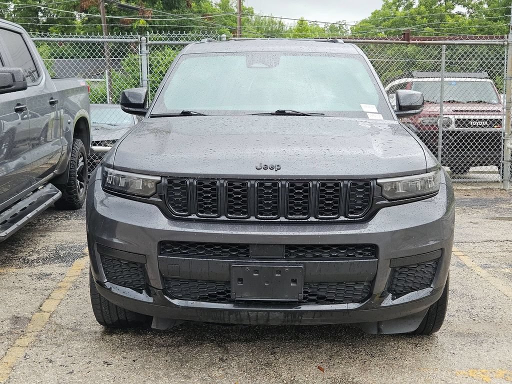 Used 2021 Jeep Grand Cherokee L Laredo RWD image 2