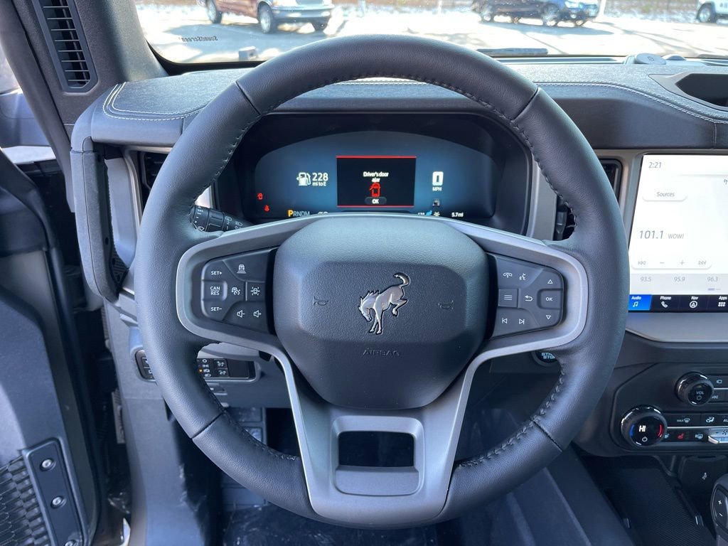 New 2025 Ford Bronco Outer Banks w/ Sasquatch Package image 13