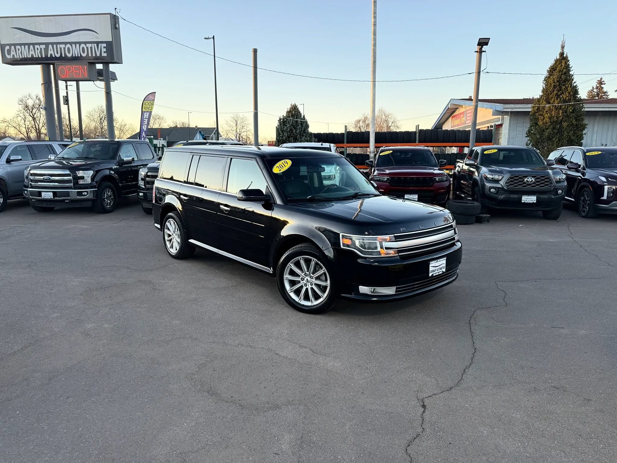 Used 2019 Ford Flex Limited AWD/4WD image 2