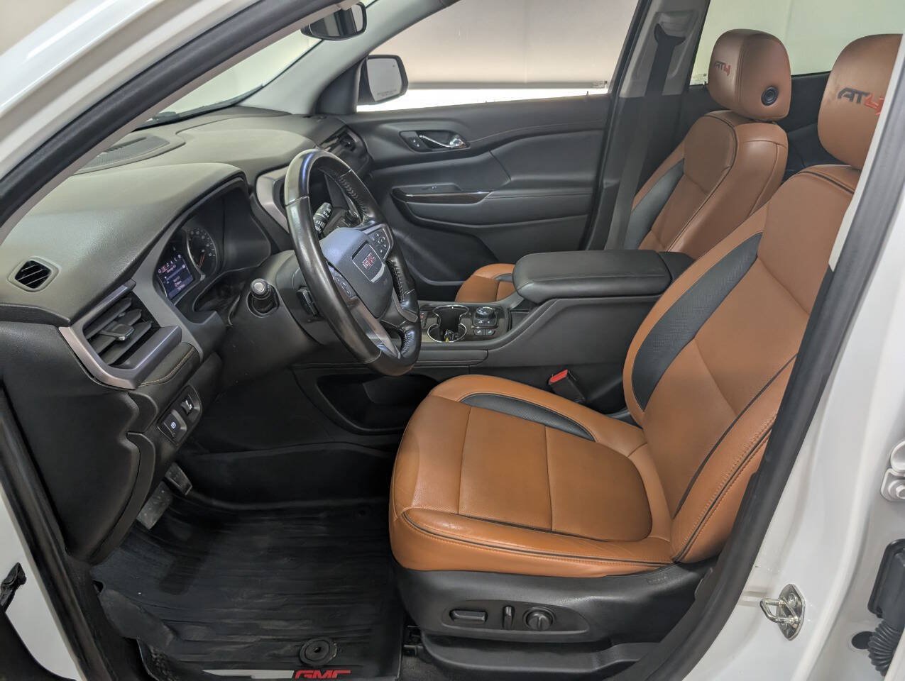 Used 2020 GMC Acadia AT4 w/ GMC Pro Grade Package AWD/4WD image 24