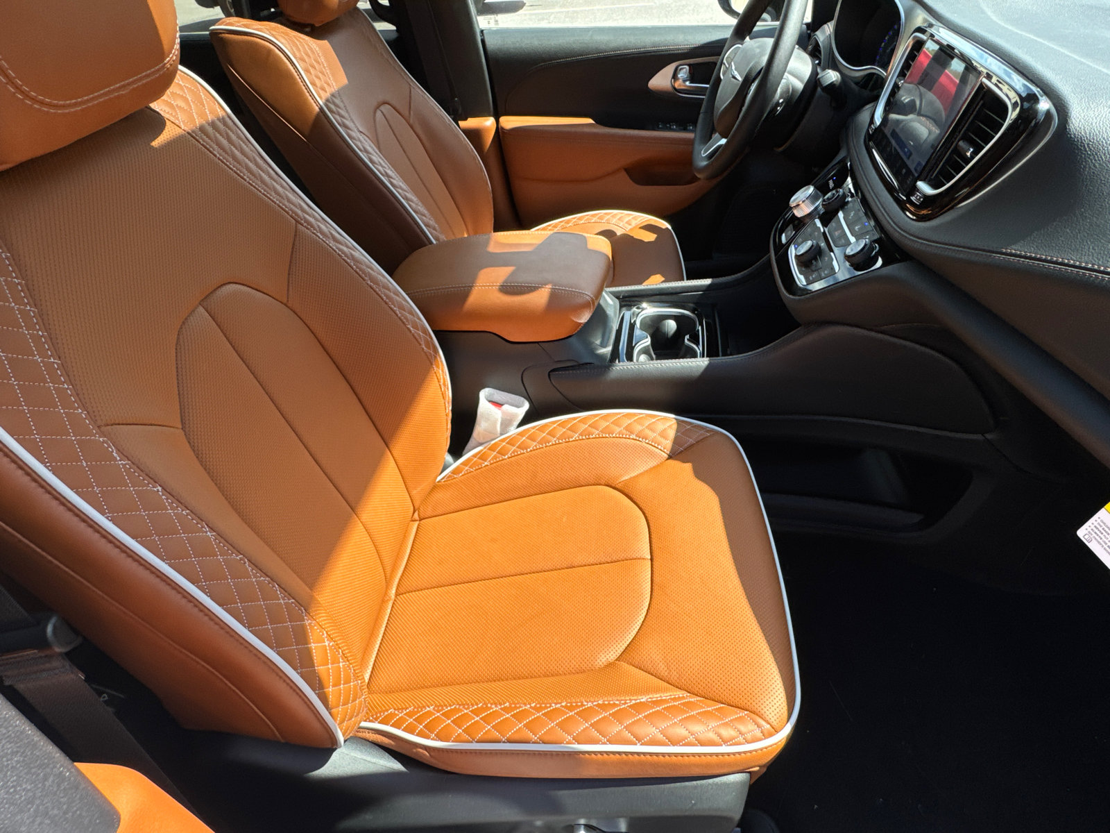New 2026 Chrysler Pacifica Pinnacle FWD image 17