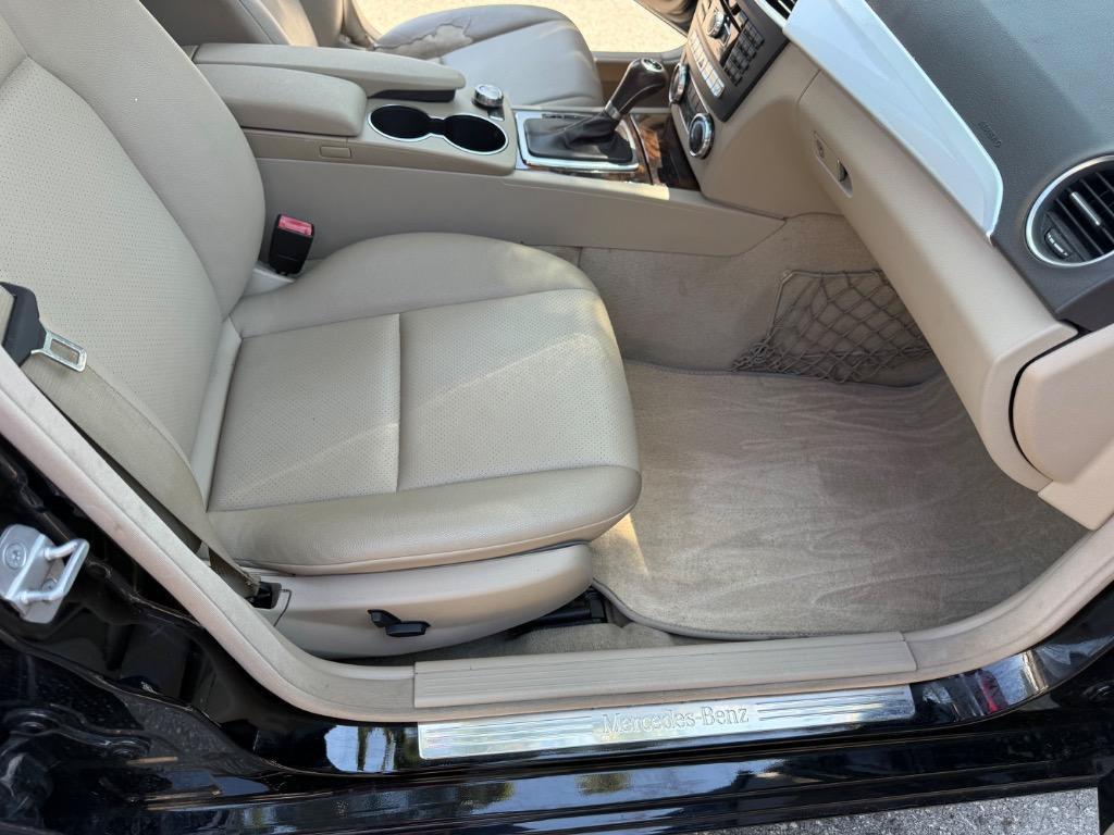Used 2012 Mercedes-Benz C 300 4MATIC Sedan image 35