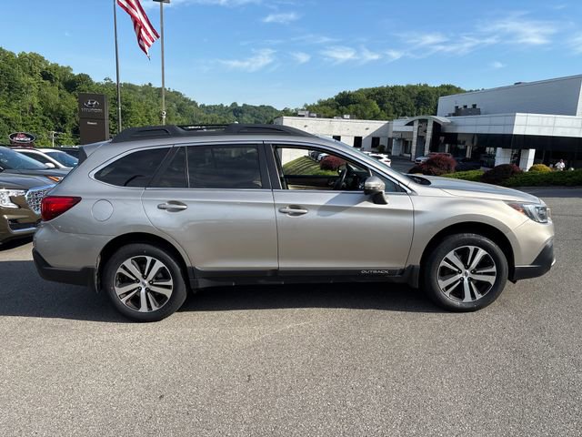 Used 2018 Subaru Outback 2.5i Limited AWD/4WD image 6
