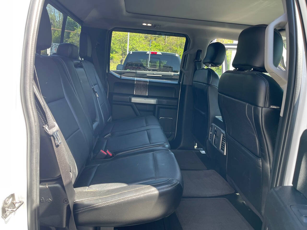 Used 2017 Ford F250 Lariat w/ Lariat Ultimate Package AWD/4WD image 34