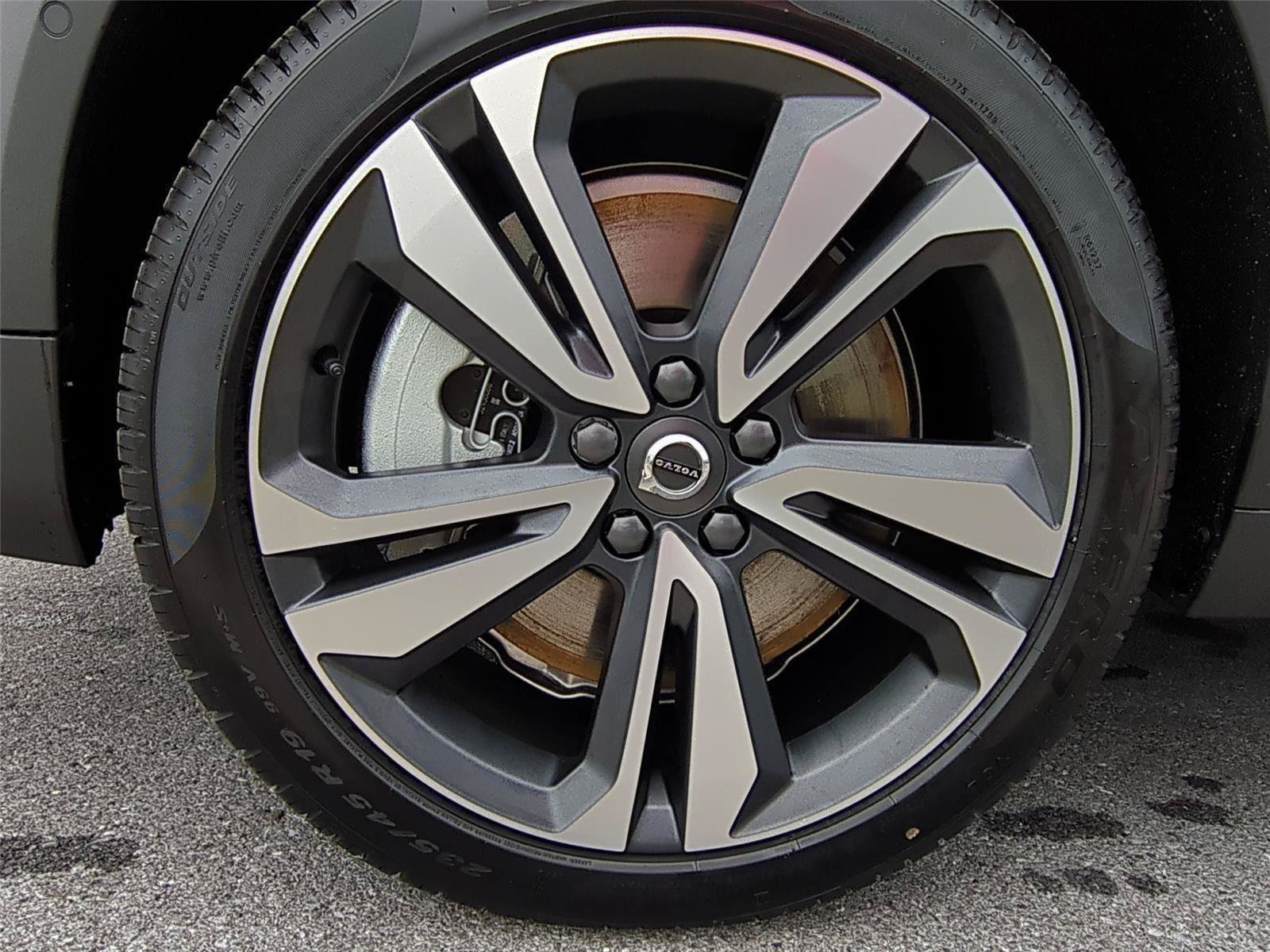 New 2026 Volvo V60 B5 Cross Country Plus w/ Protection Package Premier AWD/4WD image 23