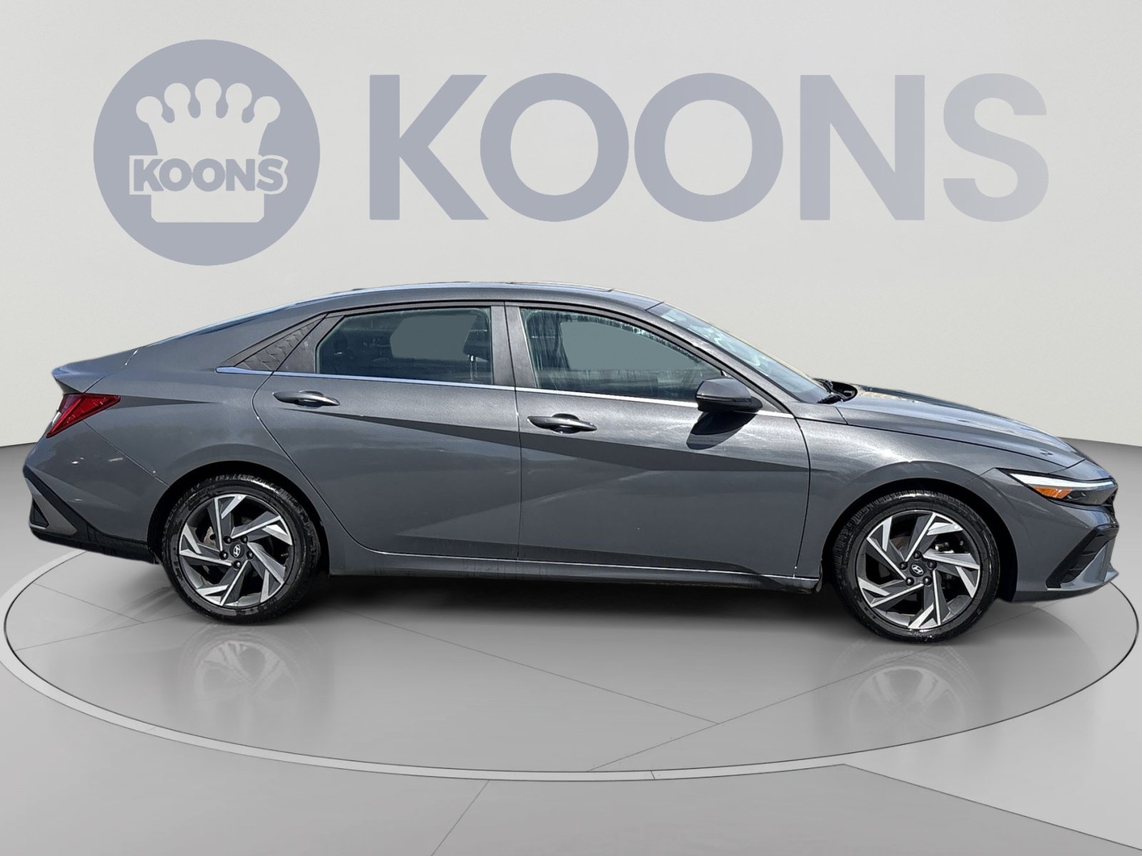 Certified 2025 Hyundai Elantra Limited FWD image 8