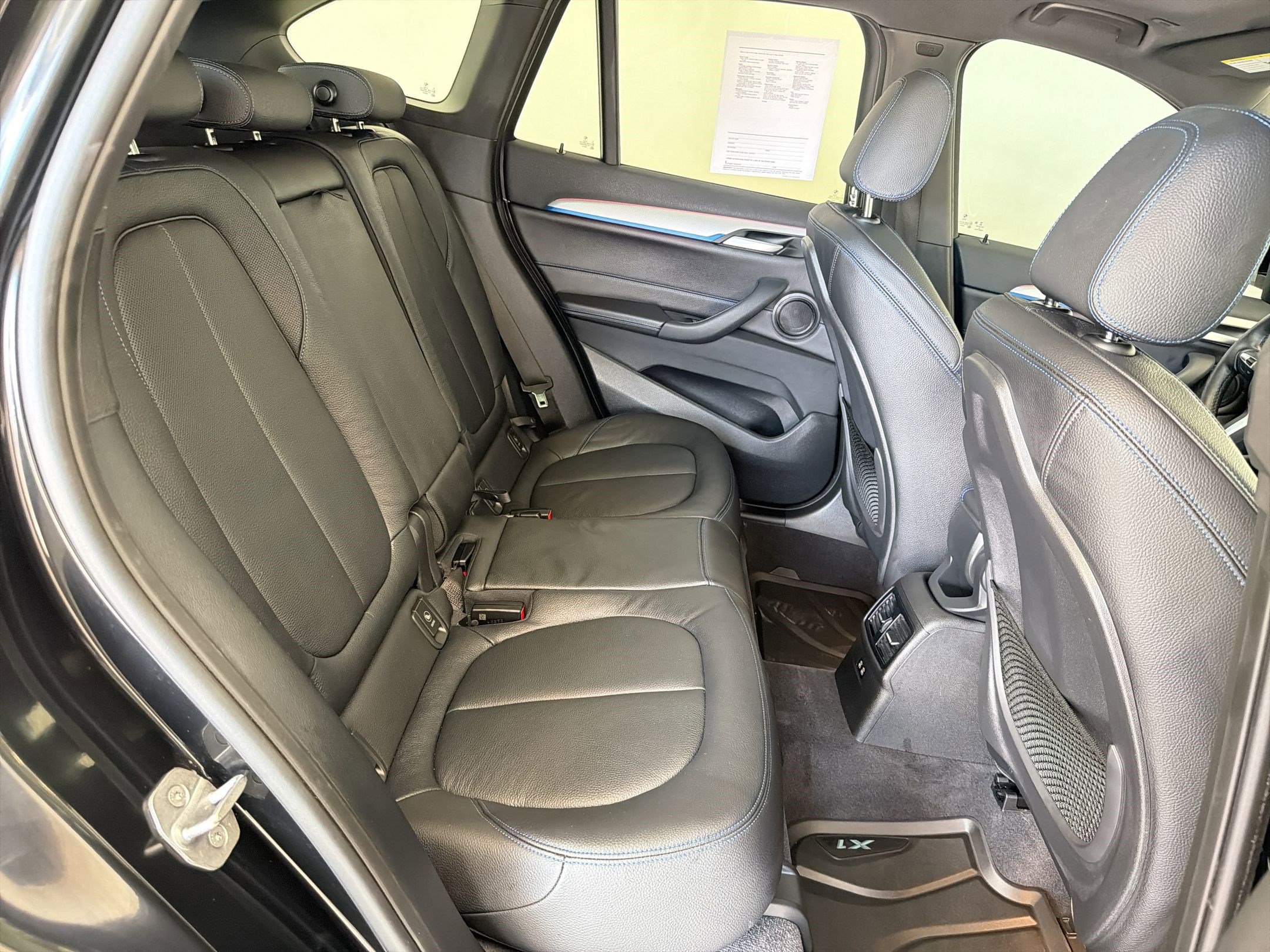 Used 2022 BMW X1 xDrive28i w/ M Sport Package AWD/4WD image 30