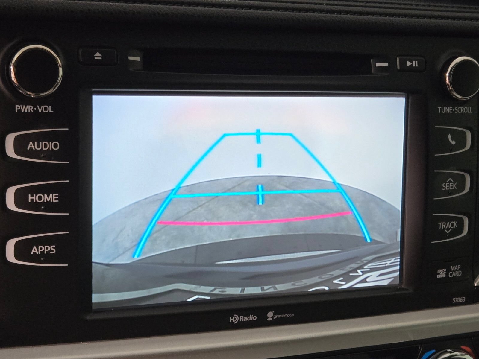 Used 2014 Toyota Highlander XLE FWD image 25