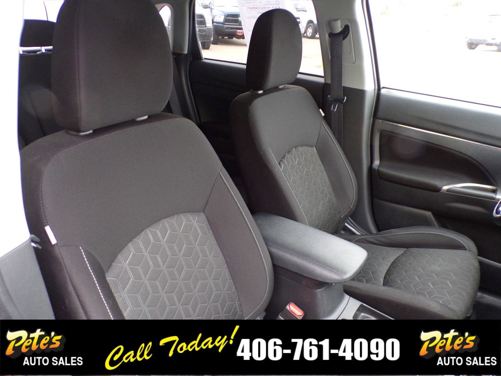 Used 2020 Mitsubishi Outlander Sport SE AWD/4WD image 18