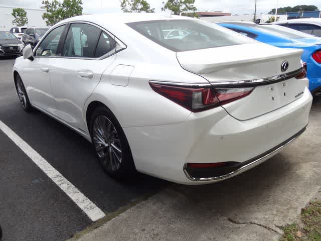 Used 2020 Lexus ES 300h w/ Accessory Package FWD image 6