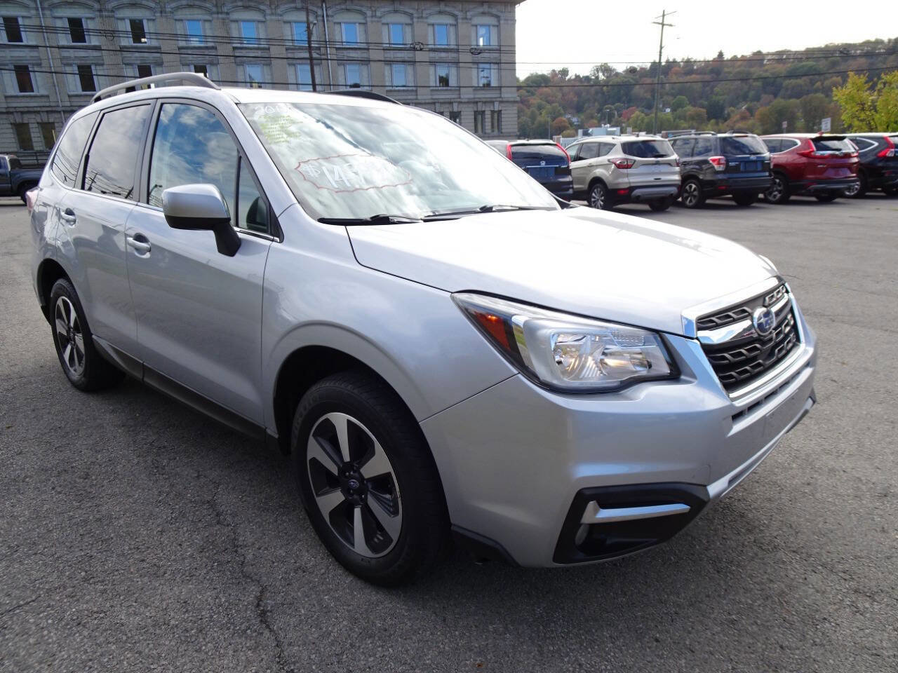 Used 2017 Subaru Forester 2.5i Limited w/ Popular Package #2 image 4