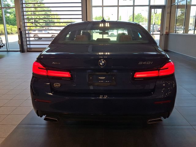 Used 2023 BMW 540i xDrive w/ Premium Package AWD/4WD image 5