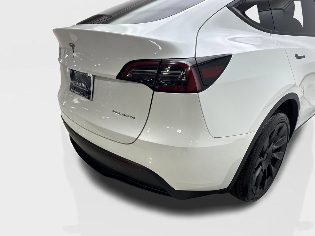 Used 2024 Tesla Model Y Long Range image 18