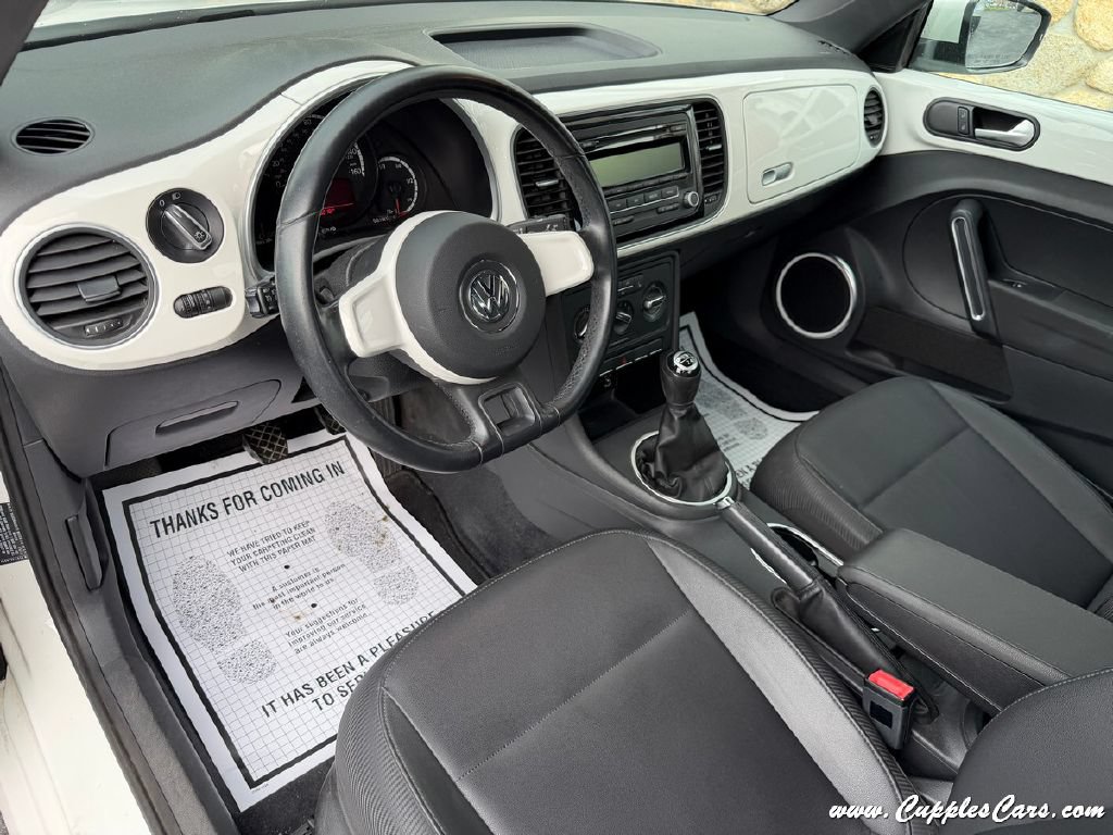 Used 2013 Volkswagen Beetle 2.5 FWD image 5