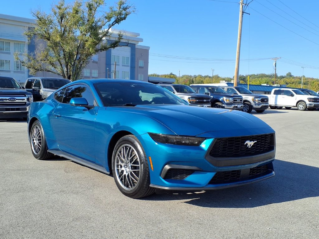 Used 2026 Ford Mustang Coupe RWD image 1