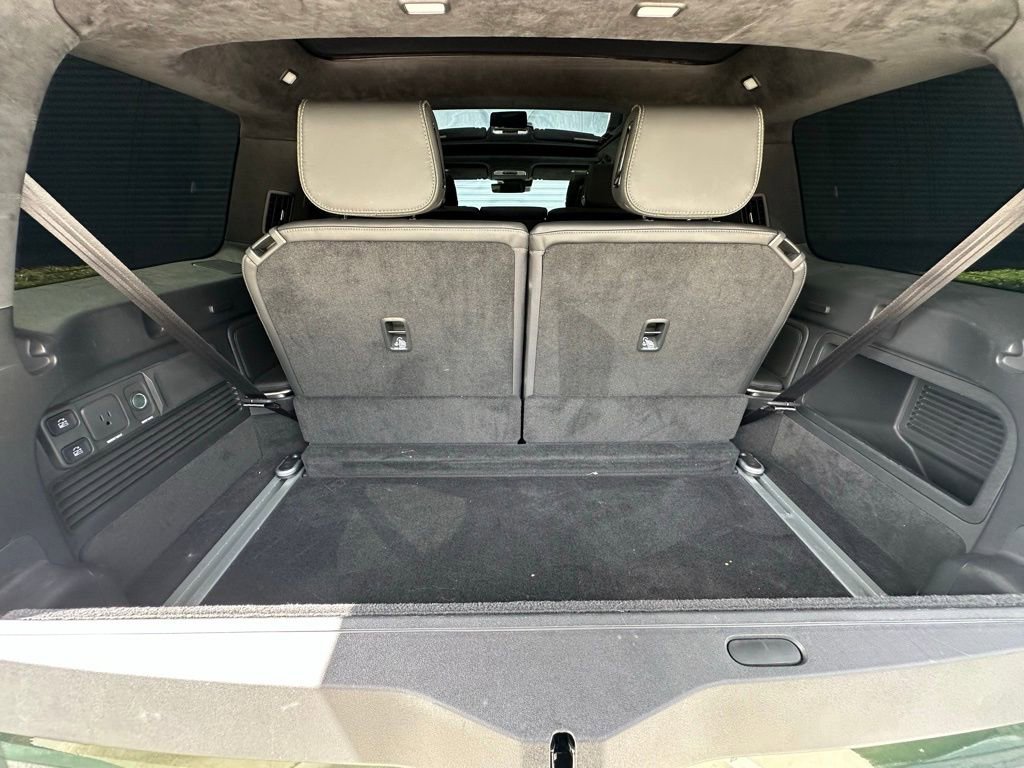 Used 2025 Rivian R1S Adventure image 33
