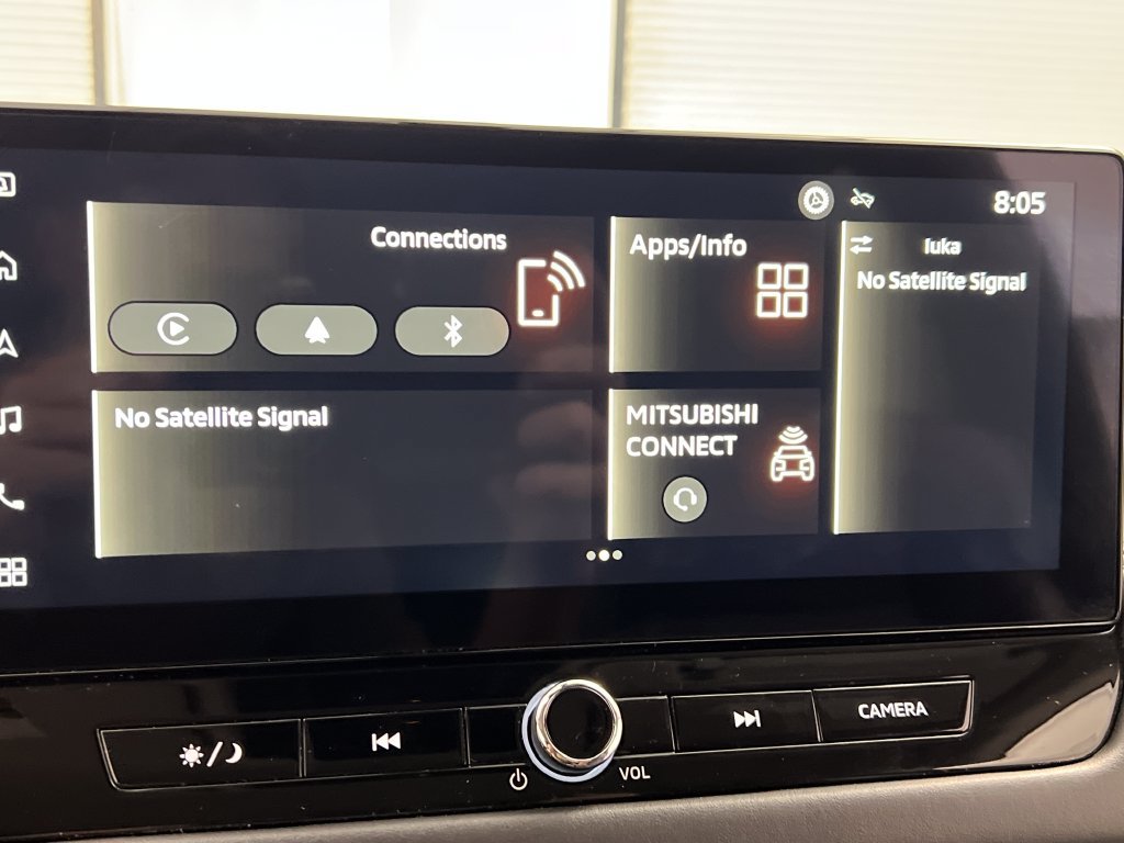 Used 2025 Mitsubishi Outlander SE AWD/4WD image 61