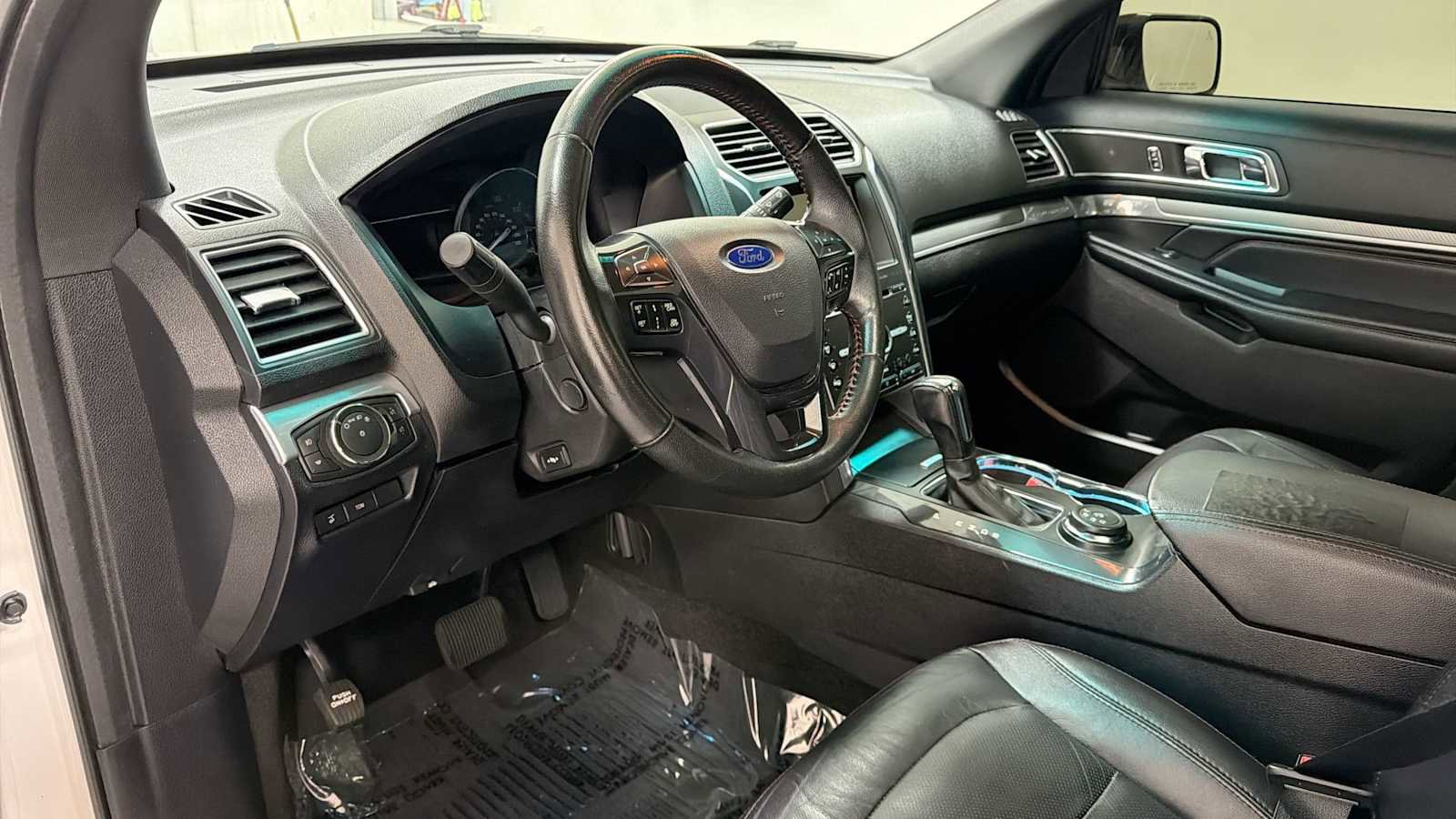 Used 2016 Ford Explorer Sport w/ Equipment Group 401A AWD/4WD image 12