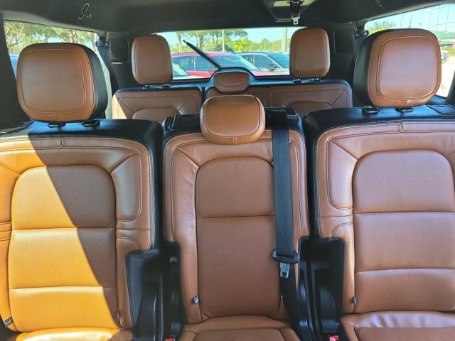 Certified 2020 Lincoln Navigator L Reserve w/ Luxury Package AWD/4WD image 19